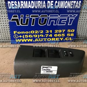 Botonera alza vidrio puerta delantera izquierdo Toyota Tundra $100.000 más iva