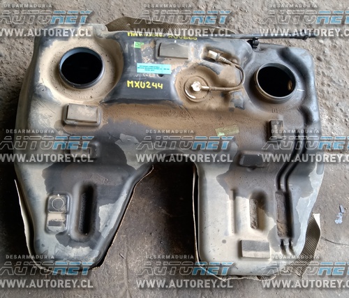 Estanque Combustible (MXU244) Mahindra XUV500 2.2 Diesel 2013 $50.000 + IVA (Parcela)