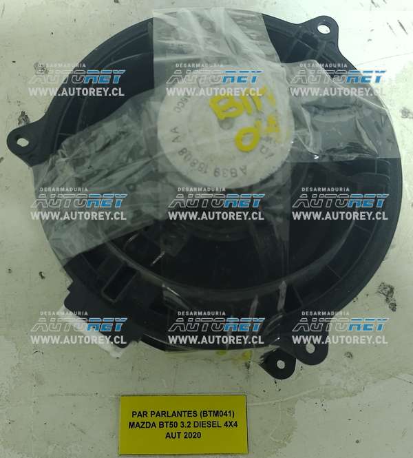 Par Parlantes (BTM041) Mazda BT50 3.2 Diesel 4×4 AUT 2020 $10.000 + IVA