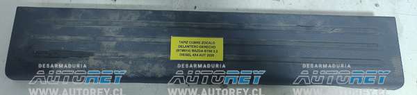 Tapiz Cubre Zócalo Delantero Derecho (BTM014) Mazda BT50 3.2 Diesel 4×4 AUT 2020 $10.000 + IVA