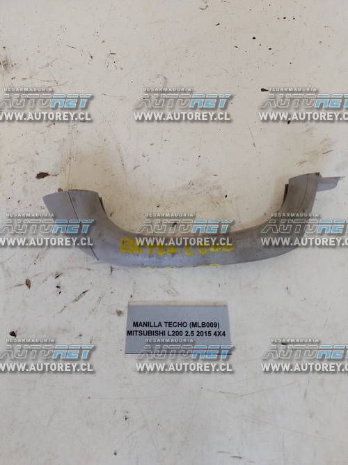 Manilla Techo (MLB009) Mitsubishi L200 2.5 2015 4×4 $8.000 + IVA