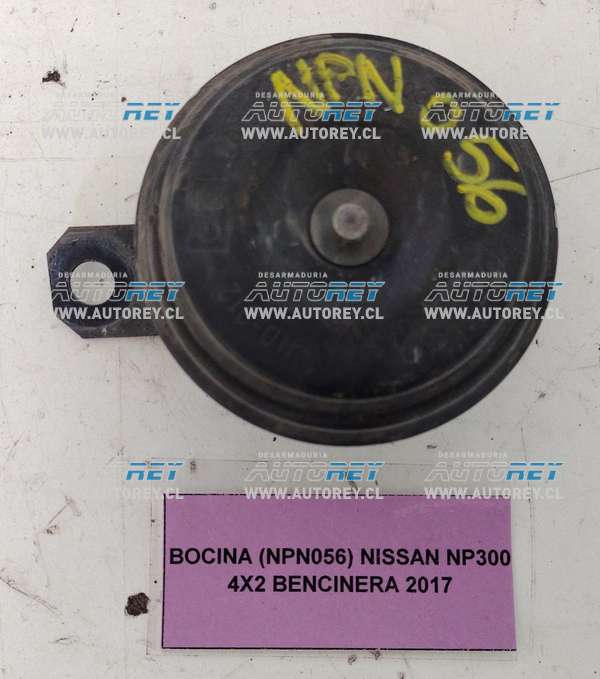 Bocina (NPN056) Nissan NP300 4X2 Bencinera 2017 $8.000 + IVA