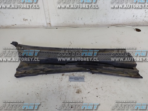 Rejilla Torpedo Derecha (MLB046) Mitsubishi L200 2.5 2015 4×4 $15.000 + IVA