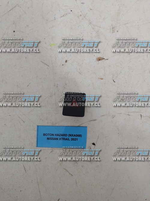 Botón Hazard (NXA068) Nissan Xtrail 2021 $10.000 + IVA