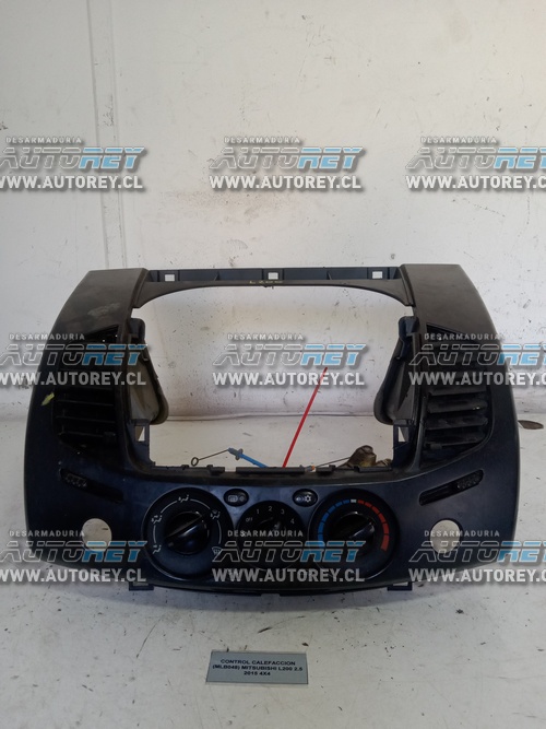 Control Calefacción (MLB048) Mitsubishi L200 2.5 2015 4×4 $60.000 + IVA