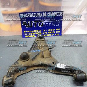 Bandeja inferior izquierda Mitsubishi L200 2018 $35.000 mas iva