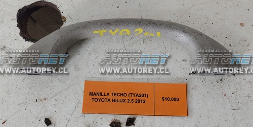 Manilla Techo (TYA201) Toyota Hilux 2.5 2012 $10.000 + IVA