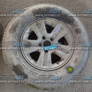 Llanta Aluminio Con Neumático 225 75 R15 (ZGT148) ZX Grand Tiger 2011 $90.000 + IVA