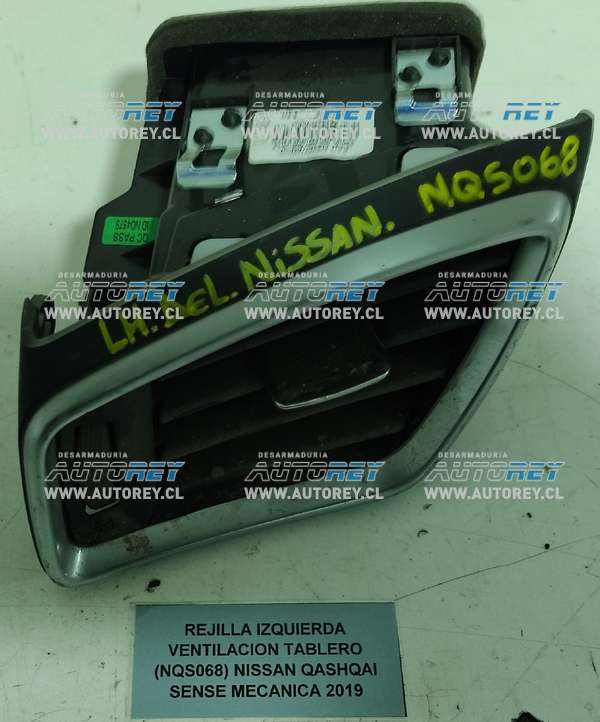 Rejilla Izquierda Ventilación Tablero (NQS068) Nissan Qashqai Sense Mecánica 2019 $10.000 + IVA