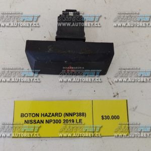 Botón Hazard (NNP388) Nissan NP300 2019 LE $10.000 + IVA