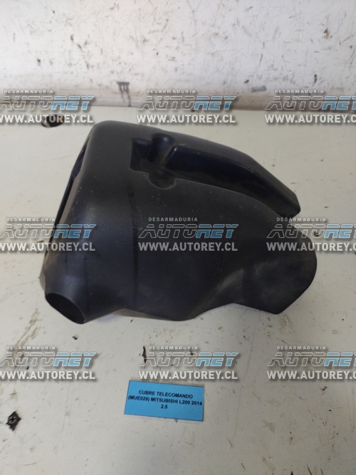 Cubre Telecomando (MUE029) Mitsubishi L200 2014 2.5 $18.000 + IVA