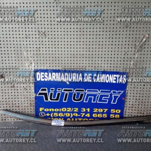 Moldura lame vidrio puerta trasera derecha Nissan NP300 $20.000 mas iva