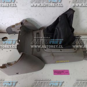 Consola Palanca Cambio (MLA2046) Mitsubishi L200 2.5 2015 4X4 $20.000 + IVA