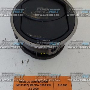 Rejilla Ventilación (MBT3197) Mazda BT50 4×4 2.2 2020 $18.000 + IVA