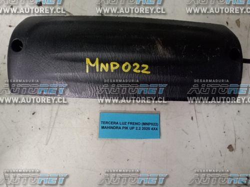 Tercera Luz Freno (MNP022) Mahindra Pik Up 2.2 2020 4×4 $15.000 + IVA