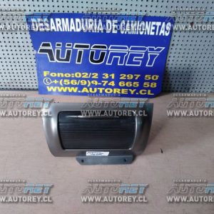 Moldura inf radio Fiat strada $10.000 mas iva