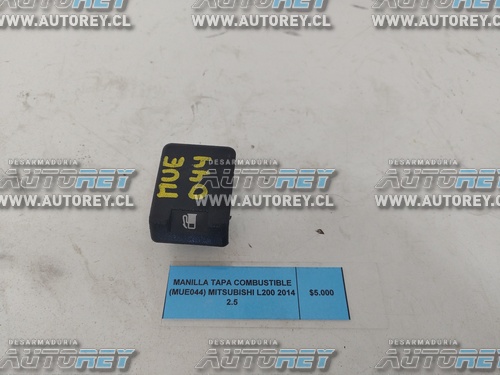 Manilla Tapa Combustible (MUE044) Mitsubishi L200 2014 2.5 $5.000 + IVA