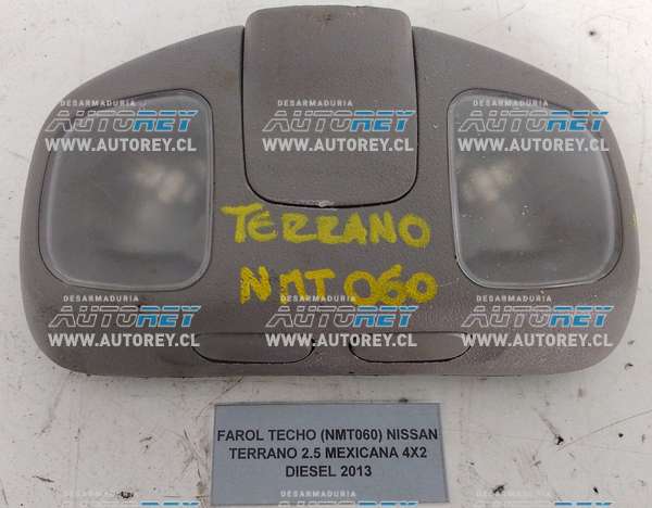 Farol Techo (NMT060) Nissan Terrano 2.5 Mexicana 4×2 Diesel 2013 $10.000 + IVA