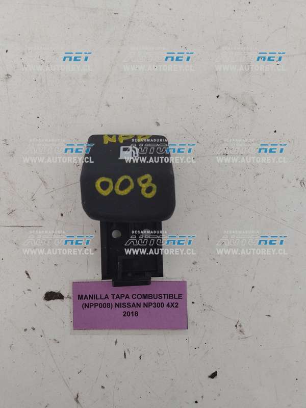 Manilla Tapa Combustible (NPP008) Nissan NP300 4X2 2018 $5.000 + IVA