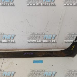 Moldura Cubre Zócalo Delantero Izquierdo (NP31035) Nissan NP300 2019 $10.000 + IVA