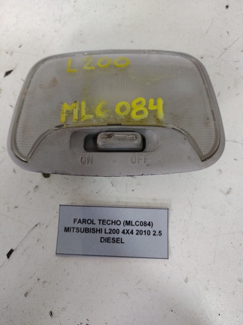 Farol Techo (MLC084) Mitsubishi L200 4×4 2010 2.5 Diesel $10.000 + IVA