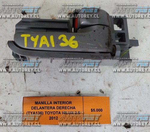 Manilla Interior Delantera Derecha (TYA136) Toyota Hilux 2.5 2012 $5.000 + IVA