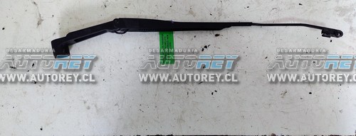 Plumilla Limpia Parabrisa Derecha Incompleta (CHD143) Chevrolet New DMAX 2019 $10.000 + IVA