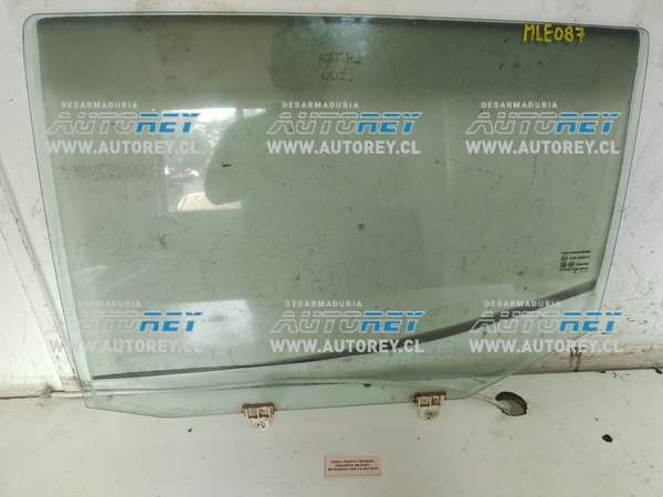 Vidrio Puerta Trasera Izquierda (MLD087) Mitsubishi L200 2.4 4×4 2019 $40.000 + IVA