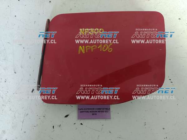 Tapa Exterior Combustible (NPP106) Nissan NP300 4X2 2018 $25.000 + IVA