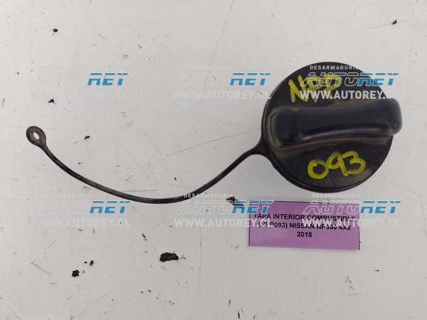 Tapa Interior Combustible (NPP093) Nissan NP300 4X2 2018 $10.000 + IVA