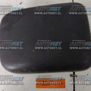 Tapa Consola Central Piso (MLK142) Mitsubishi L200 2.4 2018 $20.000 + IVA