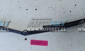 Plumilla Limpia Parabrisa Derecha (TYR2049) Toyota Hilux Revo 4×4 2019 $20.000 + IVA