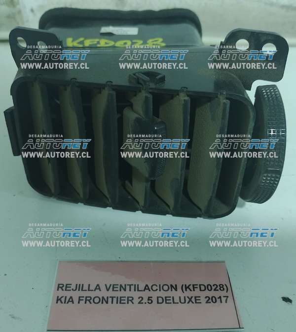 Rejilla Ventilación (KFD028) Kia Frontier 2.5 Deluxe 2017 $10.000 + IVA