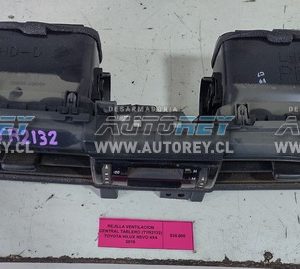 Rejilla Ventilación Central Tablero (TYR2132) Toyota Hilux Revo 4×4 2019 $15.000 + IVA