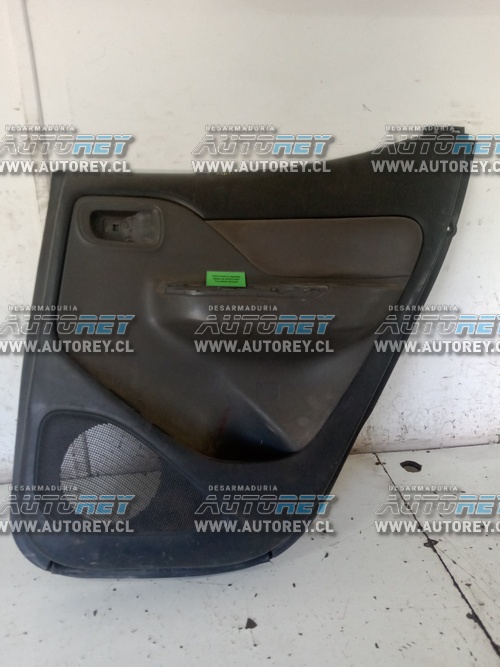 Tapiz Puerta Trasera Derecha (FIF077) Fiat FullBack 2018 4×4 $25.000 + IVA (Parcela)