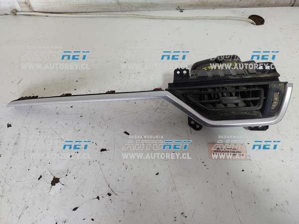 Rejilla Derecha Ventilación Tablero (TRA026) Toyota Rav 4 2021 $15.000 + IVA