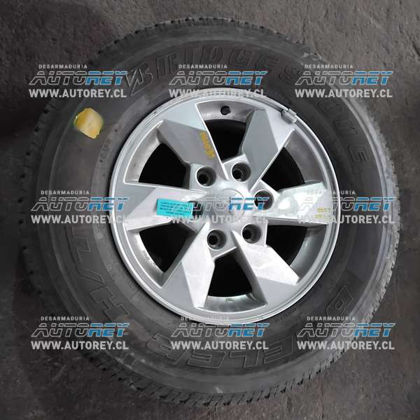 Llanta Aluminio Detalle Con Neumático 245 70 R16 (MLI031) Mitsubishi L200 2.4 Diésel 4×2 2022
