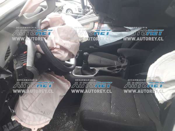 Enero 2025 – TOYOTA HILUX 2.8 SR 4X4 2023