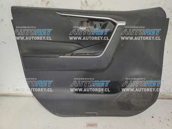 Tapiz Puerta Delantera Izquierda (TRA101) Toyota Rav 4 2021 $30.000 + IVA (Parcela)