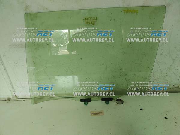 Vidrio Original Puerta Trasera Izquierda (TRA032) Toyota Rav 4 2021 $30.000 + IVA